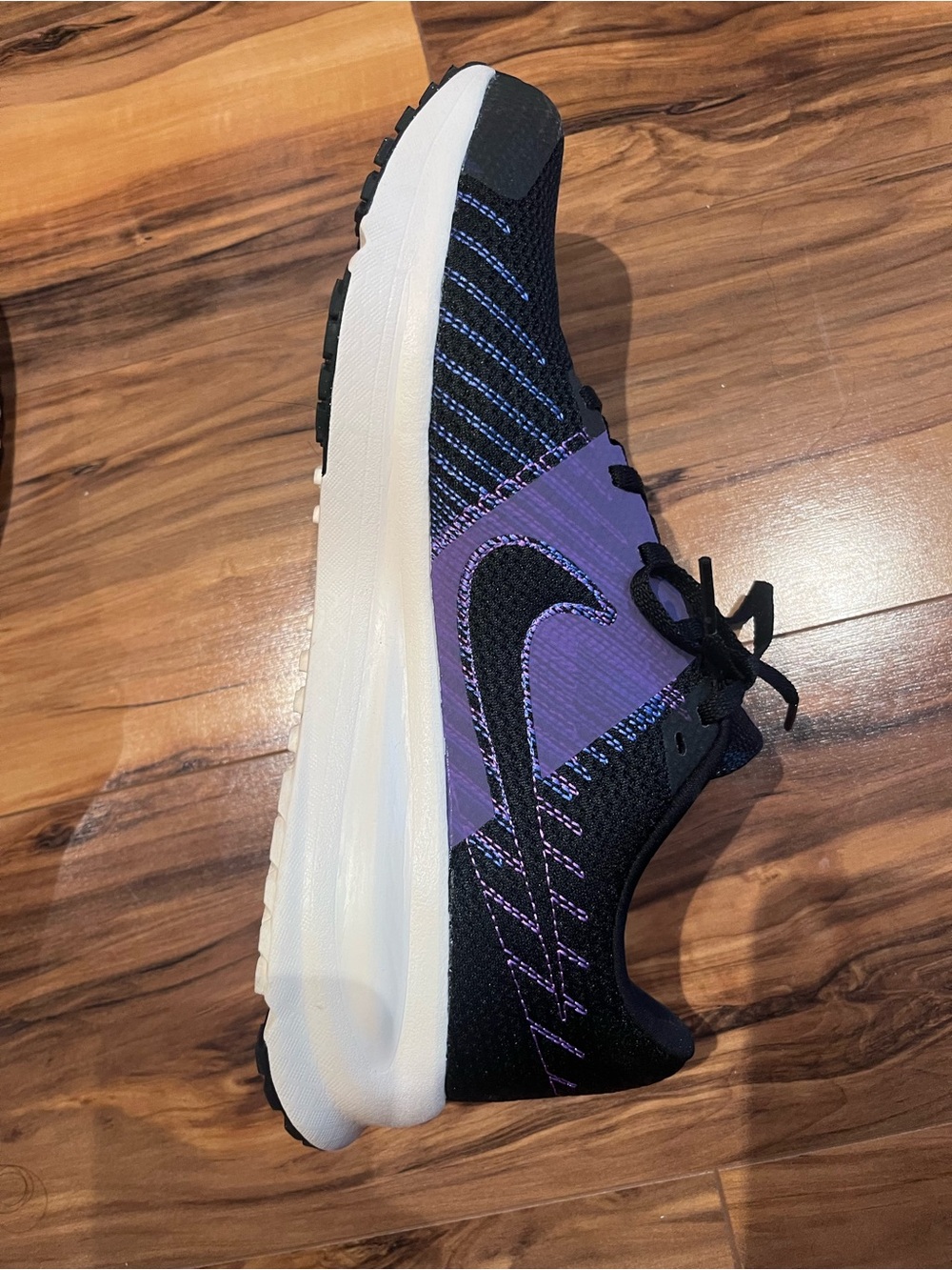 Nike Black and Purple Women's Trainers - Picture 6 of 6